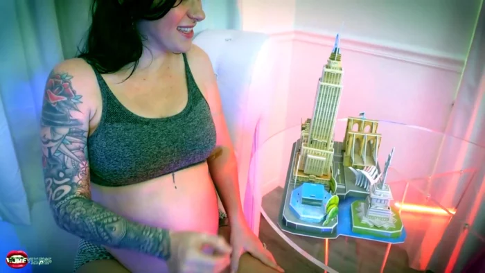 Amethyst Mars In Scene: City Muncher - VORE VIXENS - MP4