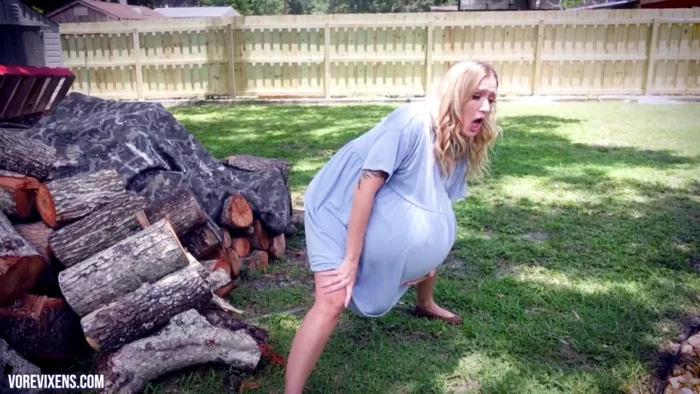 Reagan Lush In Scene: Oh No You Made Me Big! - VORE VIXENS - MP4