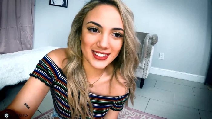 Nika Venom In Scene: Snack Servitude - VORE VIXENS - MP4