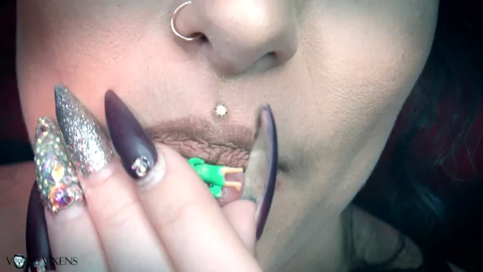 Amethyst Mars In Scene: Vore Tease - VORE VIXENS - MP4
