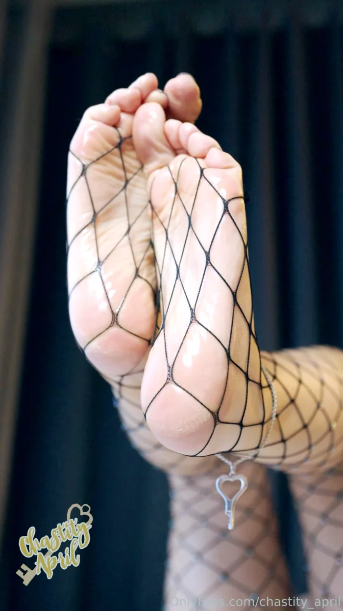 Goon To My Feet - CHASTITY APRIL / GODDESS APRIL - MP4