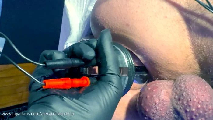 Stretching Holes - ALEXANDRA SADISTA - MP4