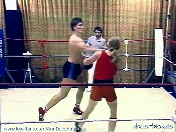 Topless Boxing Fight Doris Vs Sue - ANNDEES AMAZONS - MP4