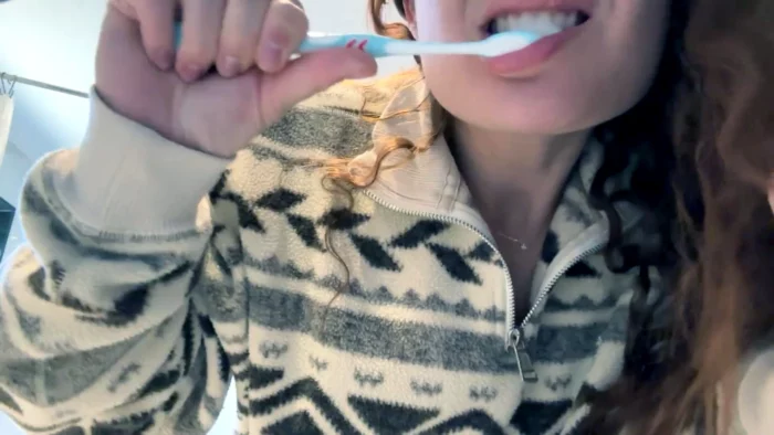 Goddess Teeth Brushing - CRUEL REELL - MP4