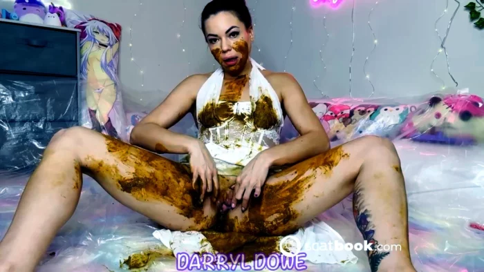 White Dress Messes! - DARRYL DOWE - MP4
