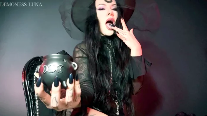 The Witch's Halloween Feast - A Tiny Snack For My Dark Magic - DEMONESS LUNA - MP4