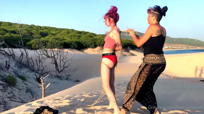 Shibari In Some Desert Dunes - DIOSA MORELLI / FEDORA MORELLI FETISH QUEEN - MP4