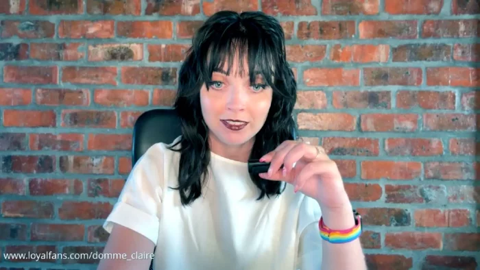 Paying Attention - DOMME CLAIRE - MP4