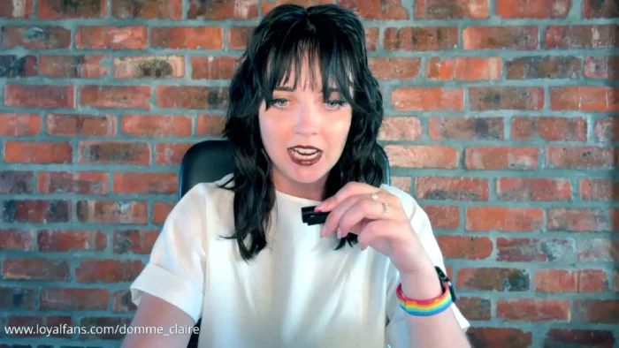 She's So Good In Her Stilettos - DOMME CLAIRE - MP4