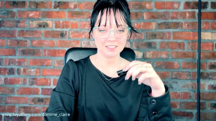 This Little Piggy Goes To Market - DOMME CLAIRE - MP4