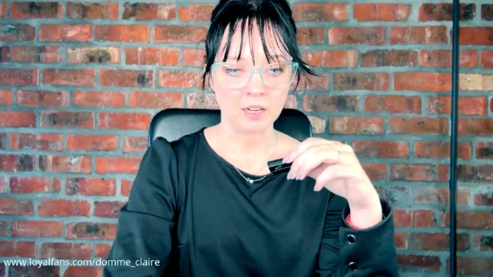 This Little Piggy Stays At Home - DOMME CLAIRE - MP4