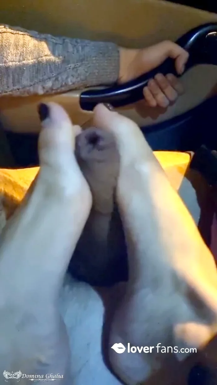 Fetishes, Footjobs, And Joy In My Driver's Car - DOMINA GHALIA / MISTRESS GHALIA CASERO - MP4