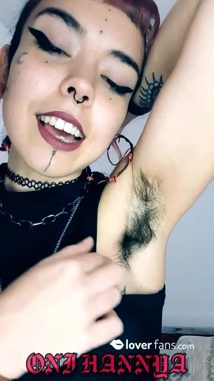 Fulfill Your Dirty Fantasies With My Hairy And Beautiful Armpit - DOMINATRIX ONIRIKA / DOMINA ONI HANNYA - MP4