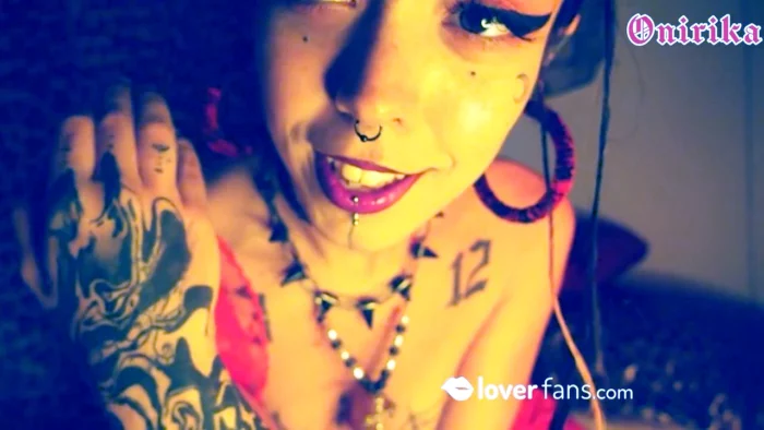 Warm Light And My Beautiful Face, Body And Voice - DOMINATRIX ONIRIKA / DOMINA ONI HANNYA - MP4