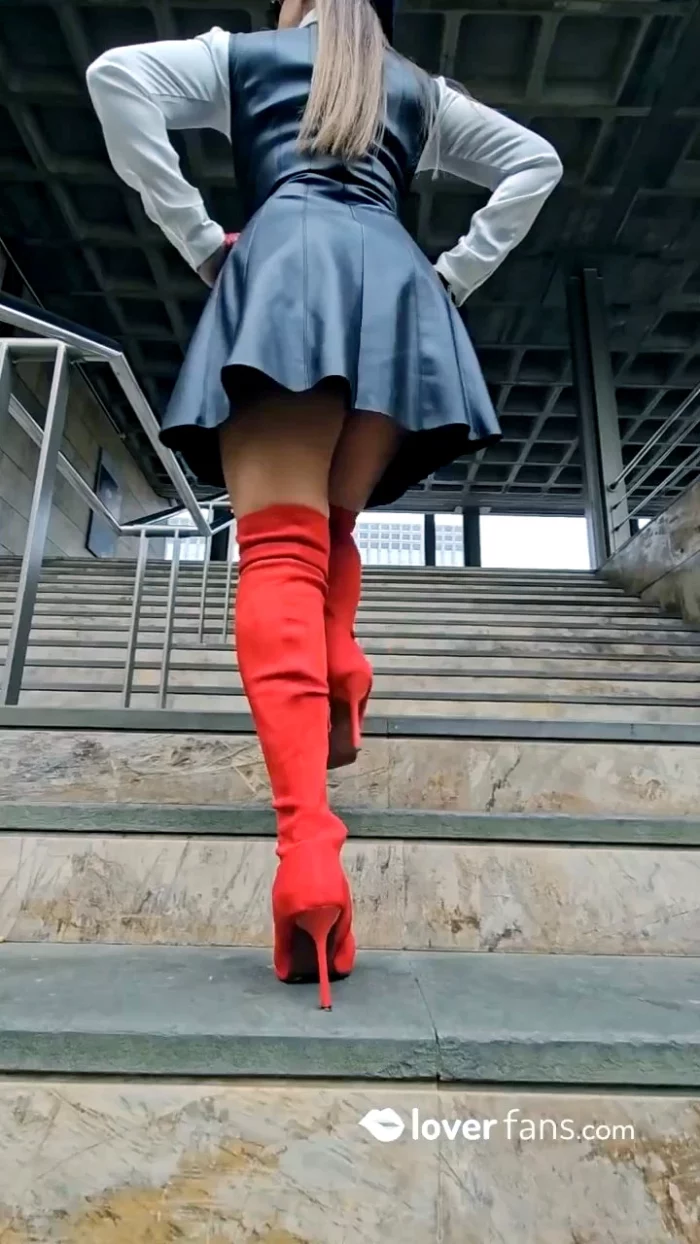 JOIn Me For A Casual Doggy Walk - DOMINA RAIXEL - MP4