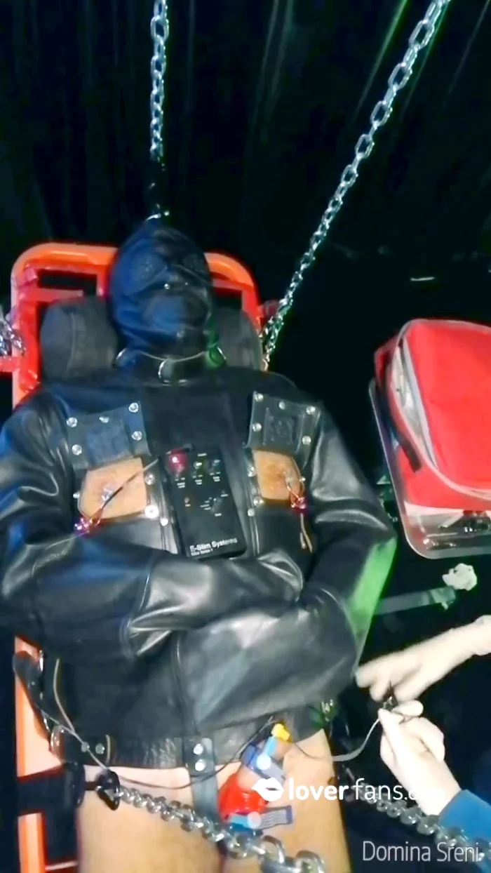 Thick Leather Straightjackets - DOMINA SRENI MISTRESS - MP4