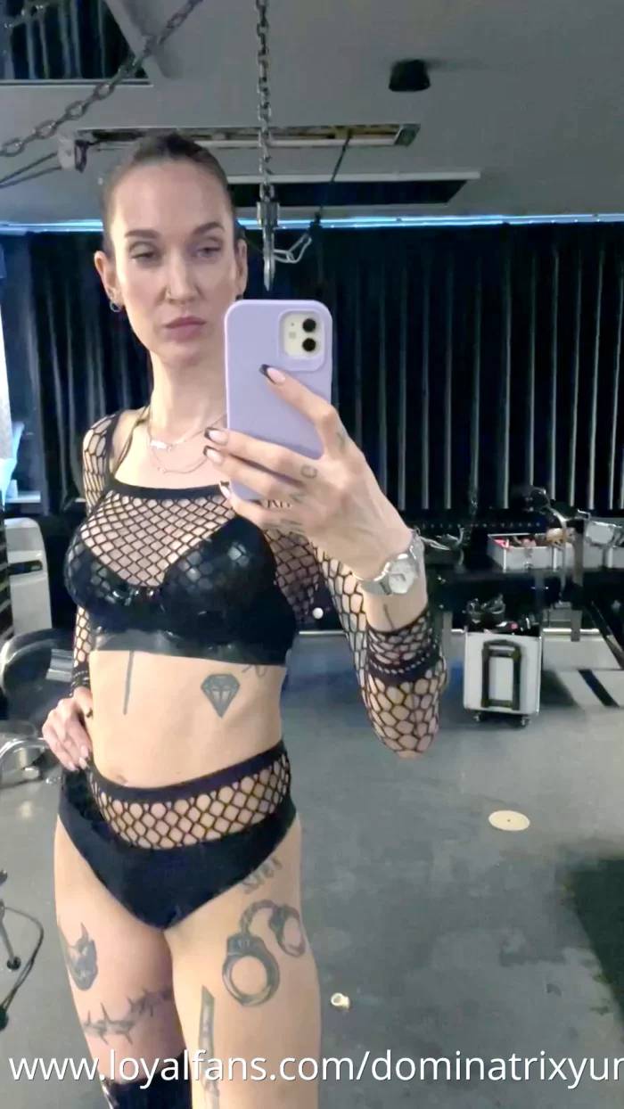 A Normal Day In My Life - DOMINATRIX YUNA - MP4