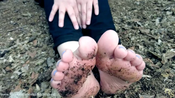Amazing Arches Tasty Toes - A Walk In The Woods - ELITEFEETSTREET - MP4