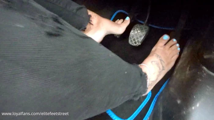 Barefeet, High-Heels & Horsepower Ft Queenjssoles - ELITEFEETSTREET - MP4