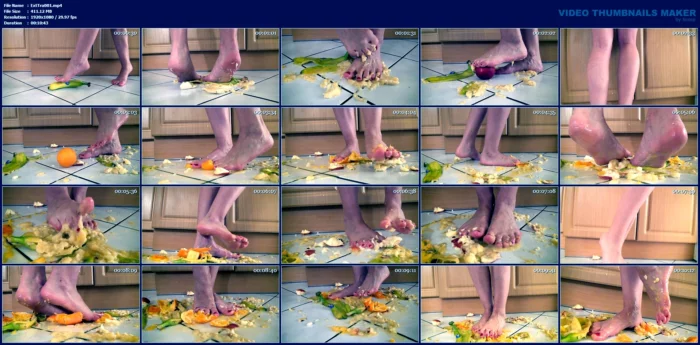 Abbie Cat Crushing Fruits - EXTREMETRAMPLING - MP4