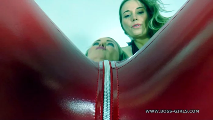 Queen Hanna And Mistress Jane - Absolute Lack Of Oxygen - FACESITTINGGIRLS - MP4