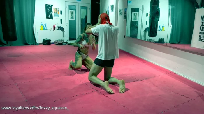 Foxxy Vs Spidy Competitive Match - FOXXY SQUEEZE - MP4