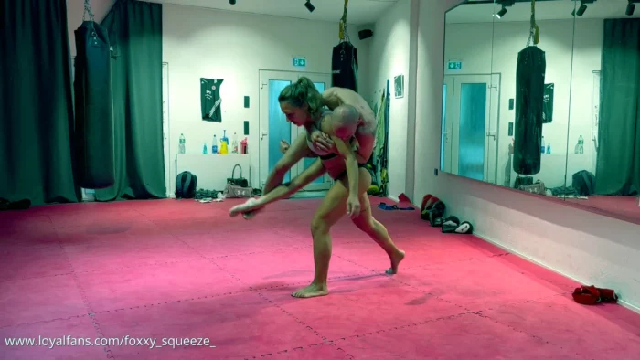 Lift & Carry And Belly Punching For Mick - FOXXY SQUEEZE - MP4
