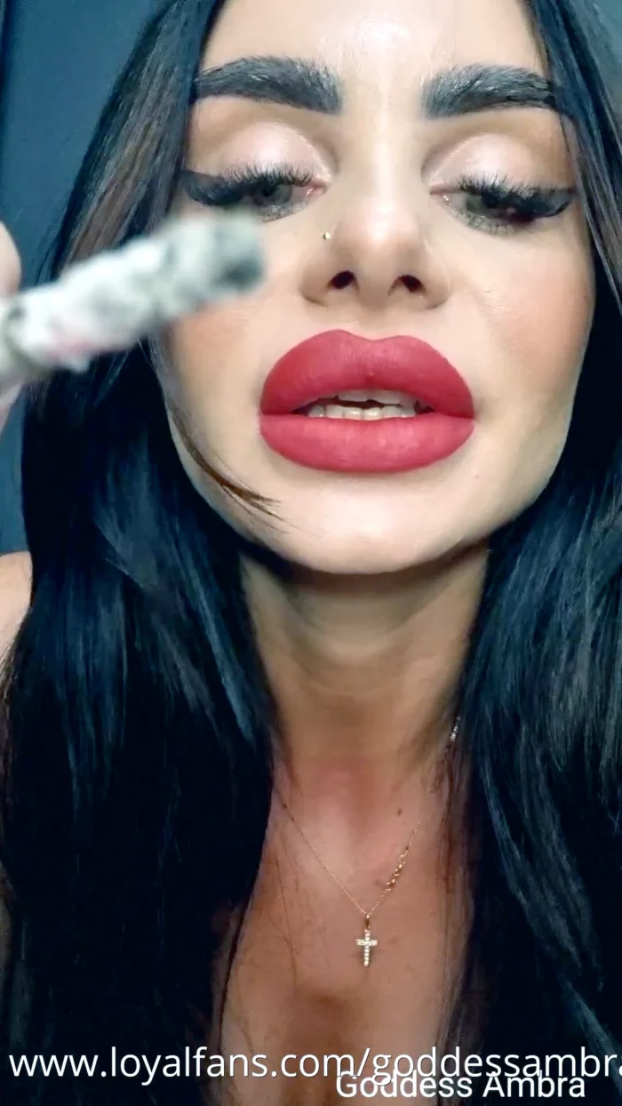Whos My Good Little Ashtray? - GODDESS AMBRA - MP4