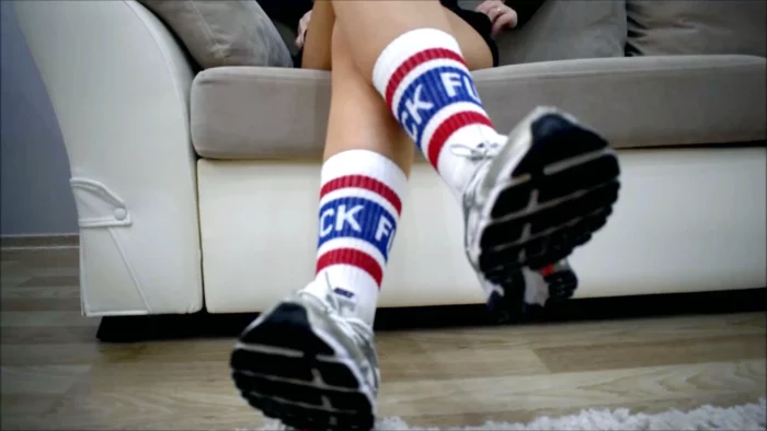 Sneakers Fetish - GODDESS LINA - MP4