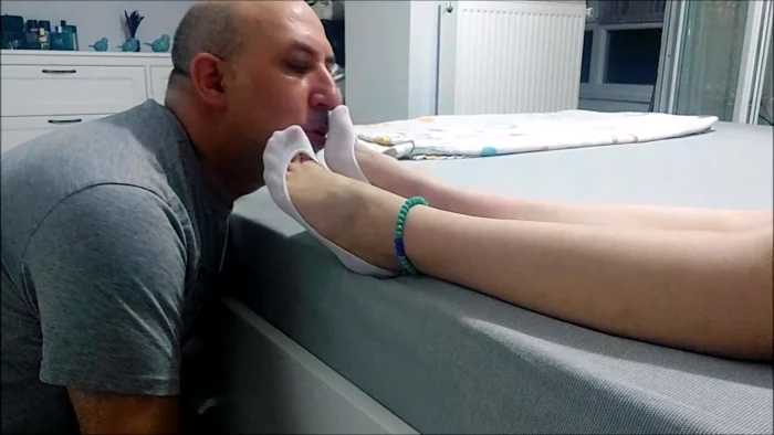 White Ped Sock Worship - GODDESS LINA - MP4