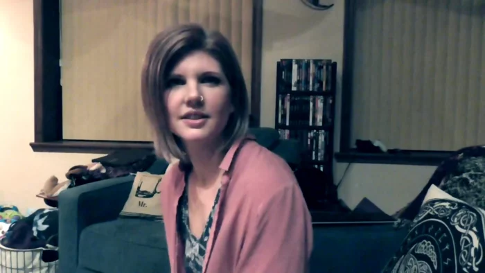 Mesmerizing My Neighbor To Fuck Me When He Comes Over To Help Me With My Computer - HOUSEWIFE GINGER - MP4