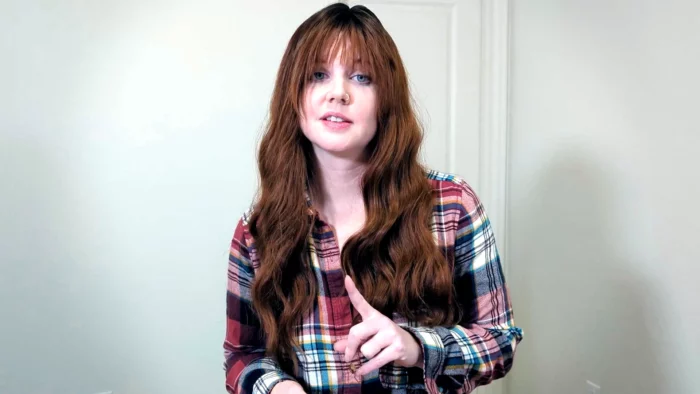 Would You Let Your Step Sis Help You Take Dick Pics - HOUSEWIFE GINGER - MP4