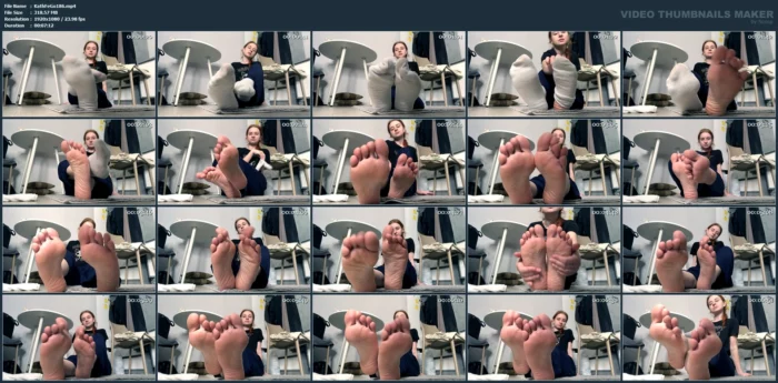 Socks Removing! - KATHRYNNE FEET GODDESS / MISS KATRIN - MP4
