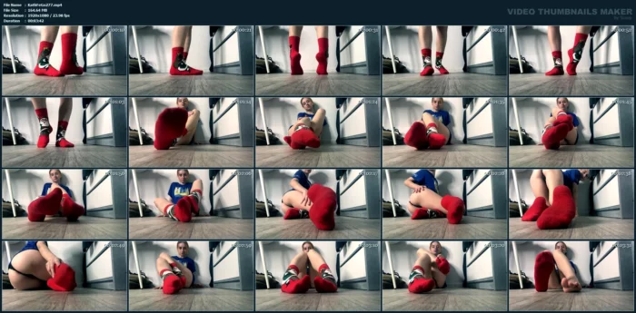 Xmas Socks! - KATHRYNNE FEET GODDESS / MISS KATRIN - MP4