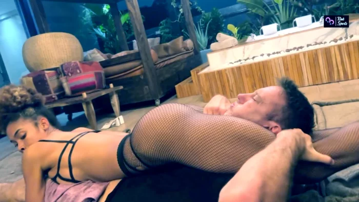 Yesenia Vs Kevin Round 4 - Reverse Headscissors - KINKSPORTS - MP4