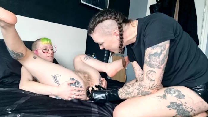 Anal Stretching With Slave Girl - LADY VALESKA - MP4
