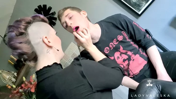 Boyfriend To Girlfriend Pt. 1 The Make Over - LADY VALESKA - MP4