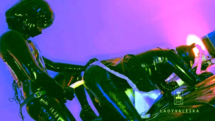 Latex Kigurumi Pegs Rubber Dolly - LADY VALESKA - MP4