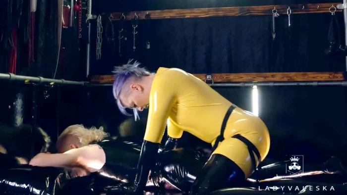Latex Size Queen Fucks Slutty Sub - LADY VALESKA - MP4