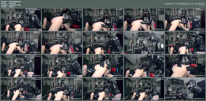 Rubber Fisting - LADY VALESKA - MP4