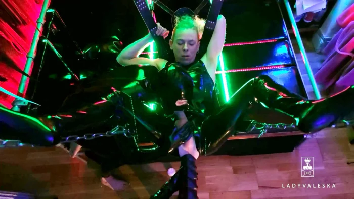 The Rubber Domme The Giant Dildo And The Gimp - LADY VALESKA - MP4