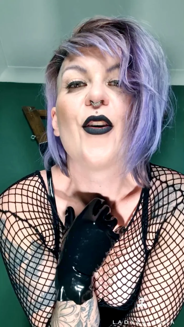 Throttle By My Latex Ass - LADY VALESKA - MP4
