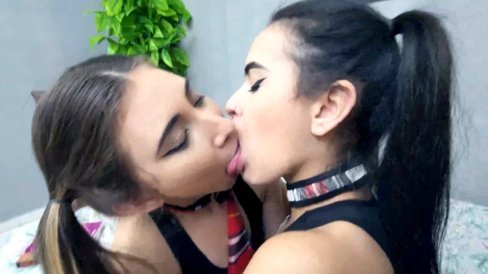 Schoolgirls Hot Kisses - MFVIDEO XXX - MP4