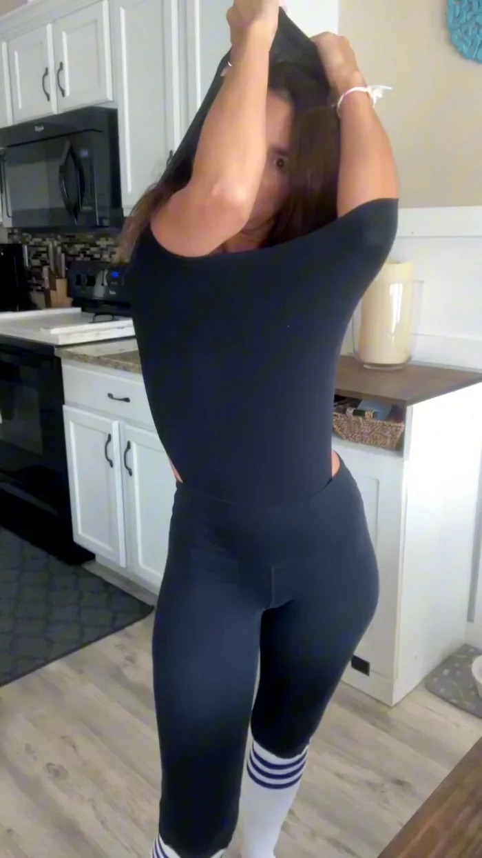 Nerd Wedgie - MANYVIDS PREMIUM - MP4