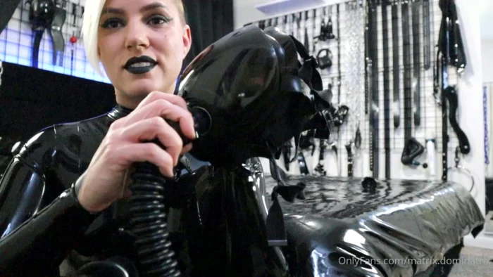 Solo Gasmask Sniff Dildo - MASTER TRINITY / MATRIX DOMINATRIX - MP4