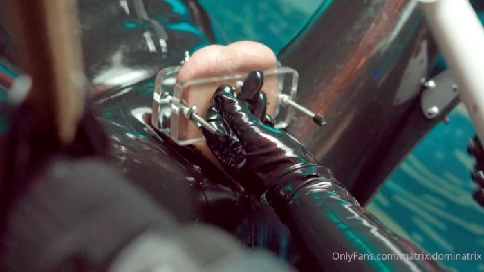 Submerged - MASTER TRINITY / MATRIX DOMINATRIX - MP4
