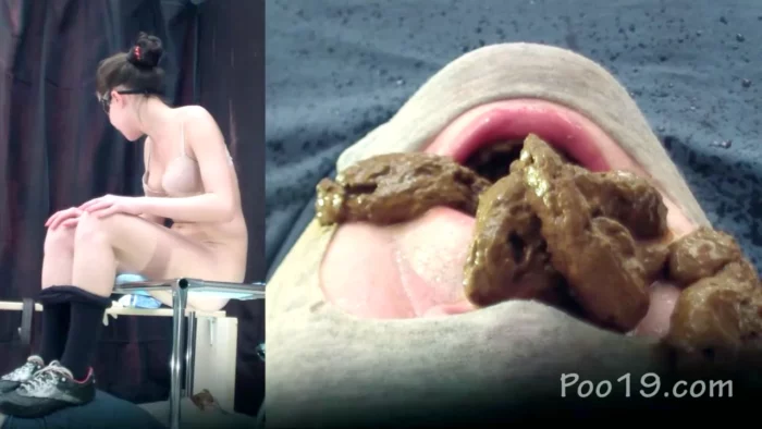 Christina Powerfully Pissed And Crap In My Mouth - SMELLY MILANA SCAT - MP4