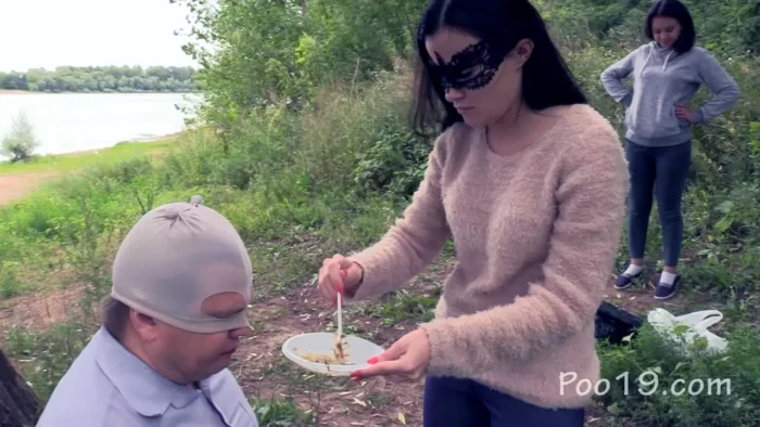 He Wanted To Escape! But Could Not - SMELLY MILANA SCAT - MP4