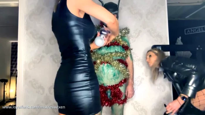 Useful Pup Green And Decorative Part 2 - MISTRESS VIXEN / WOMANIA EMPIRE - MP4