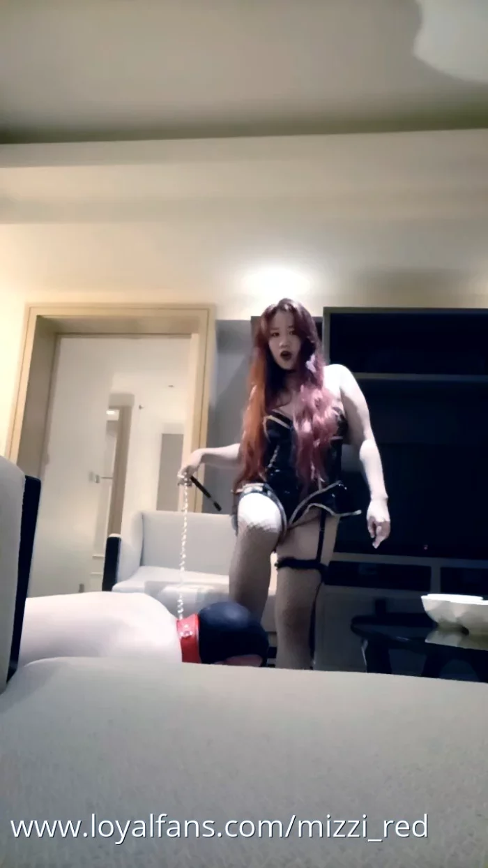 Foot Worship - MIZZY RED / THE GODDESS RED - MP4
